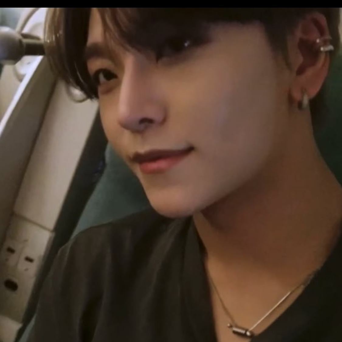 Behind-the-scenes cut of He Xinlong (ALPHA DRIVE ONE)