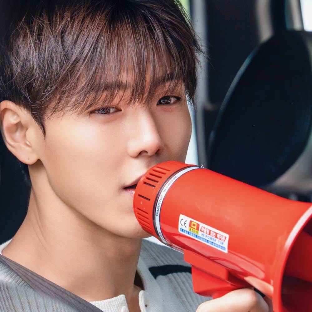 Recent activity shot of Shownu (MONSTA X)