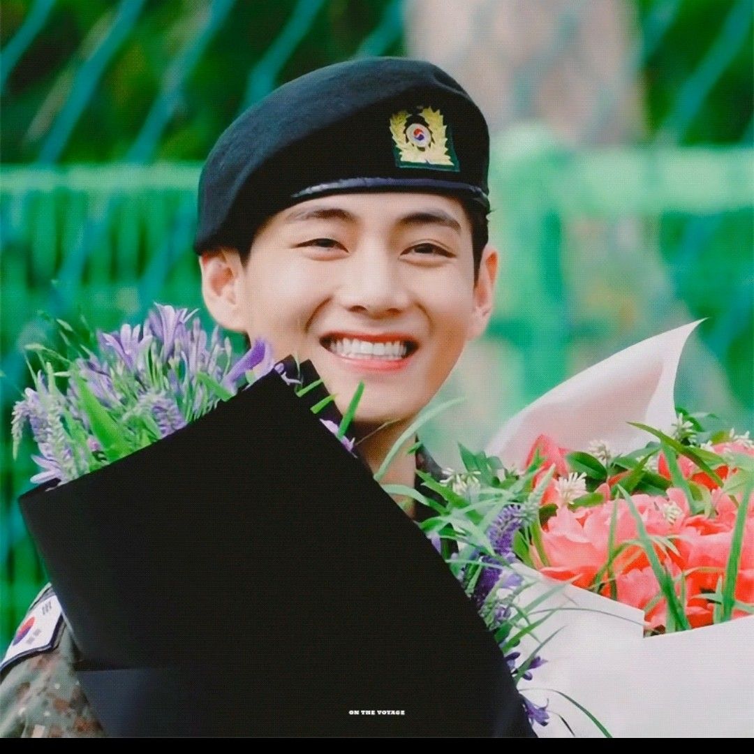 뷔 (방탄소년단)의 비하인드 컷