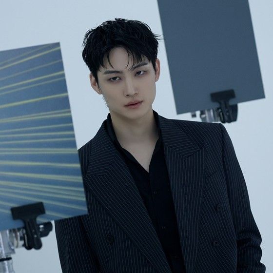 Behind-the-scenes cut of JAY B (GOT7)