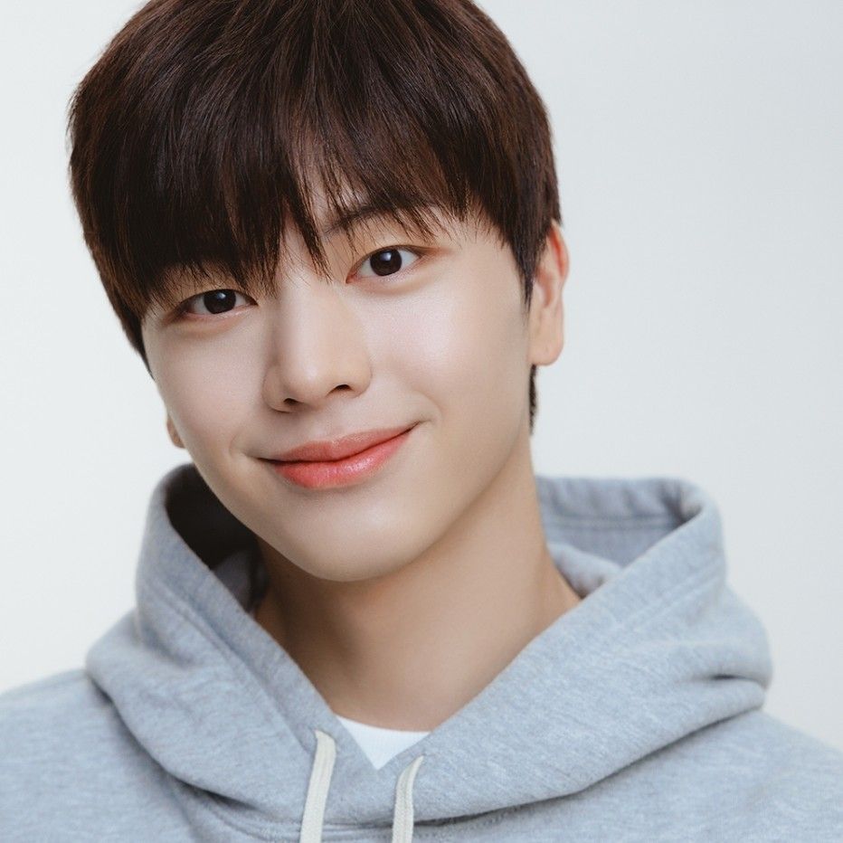 Recent activity shot of Yook Sungjae (BTOB)