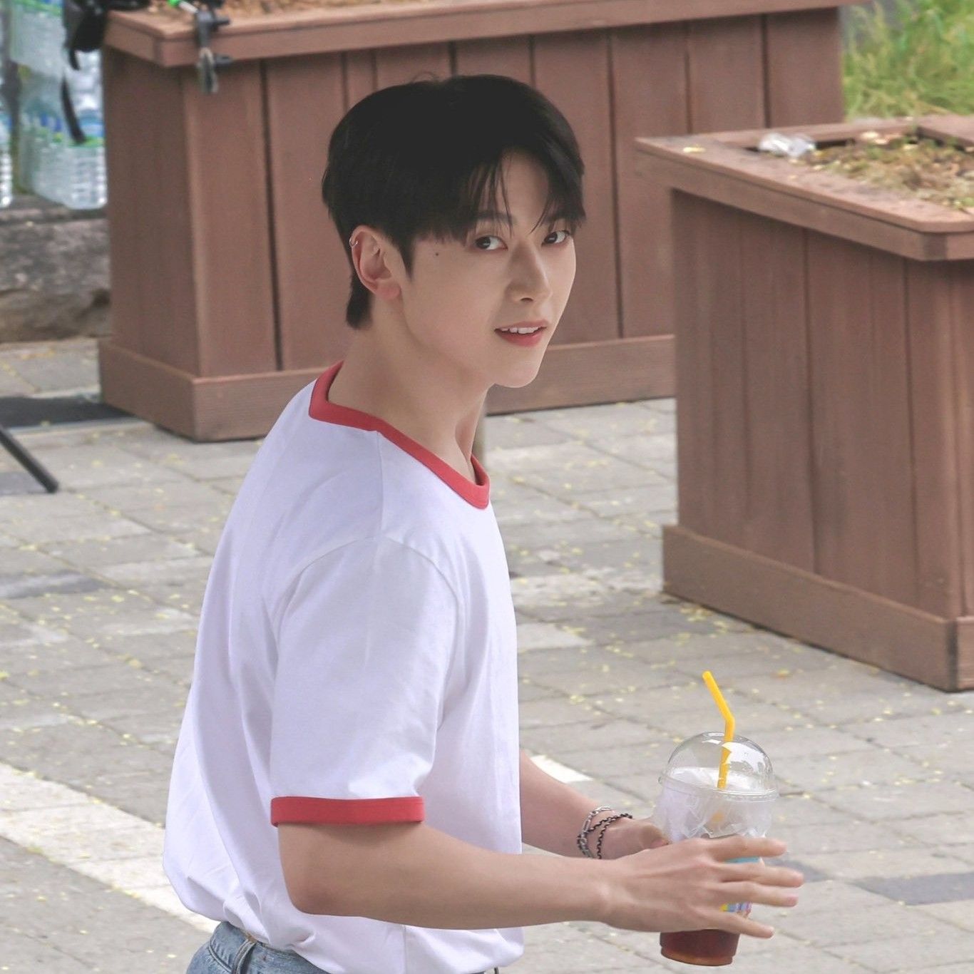 Recent activity shot of Seok Matthew (ZEROBASEONE)