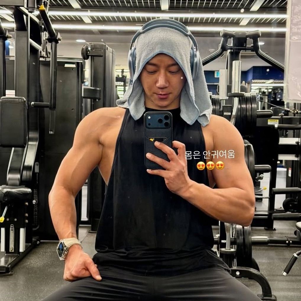 ファン・チヨルの最近の活動写真