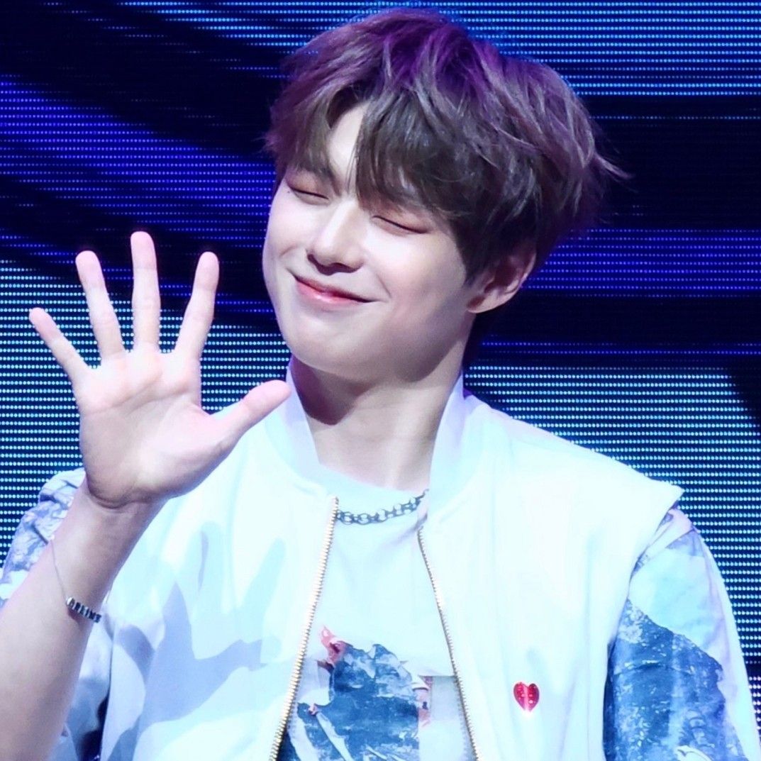 Behind-the-scenes cut of Kang Daniel