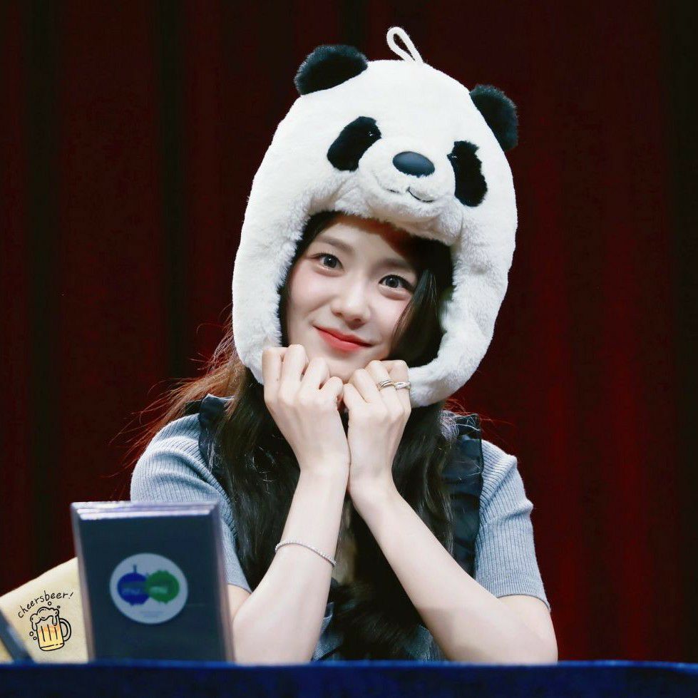 Latest photo of Jisoo (BLACKPINK)