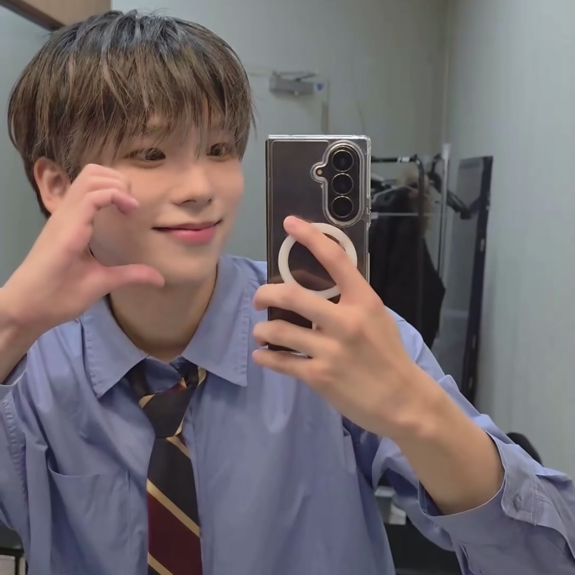 A moment captured by Doha (n.SSign)'s fan