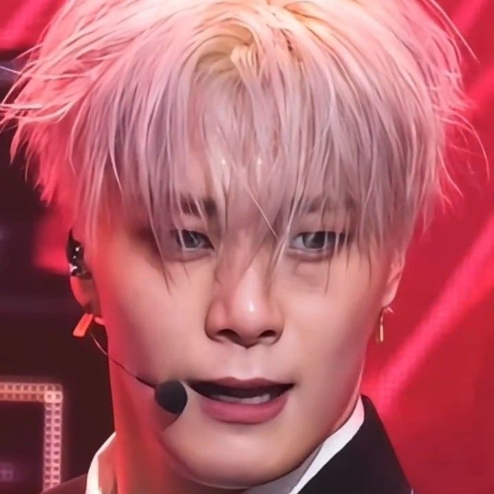 Behind-the-scenes cut of Moonbin (ASTRO)