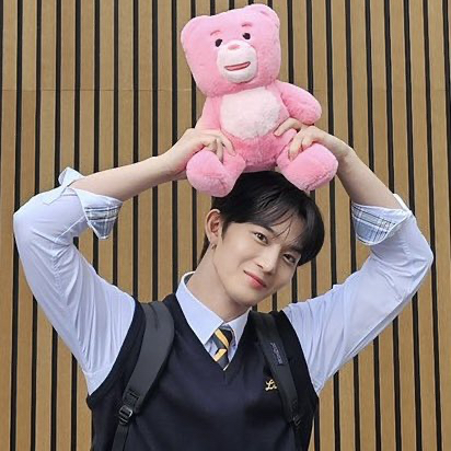 Latest photo of Bae Jinyoung