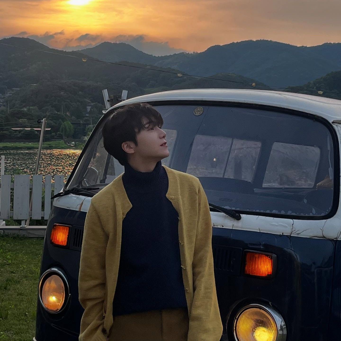 A moment captured by Jinho (PENTAGON)'s fan