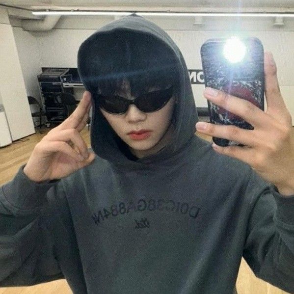 Latest photo of Park Gunwook (ZEROBASEONE)