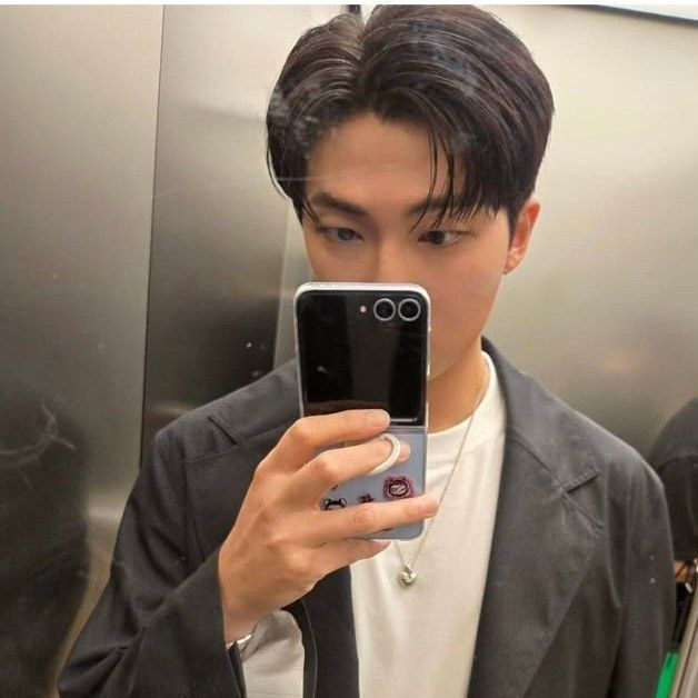Latest photo of RM (BTS)