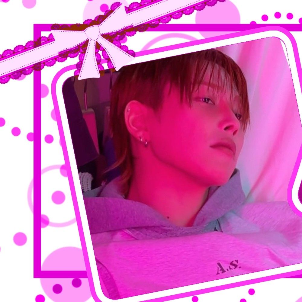Latest photo of Hongjoong (ATEEZ)