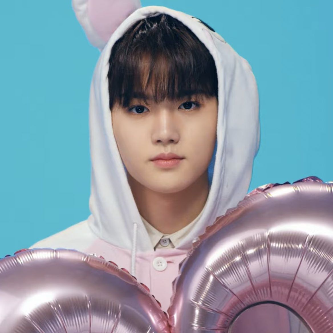 Potret di balik layar Doyoung (TREASURE)