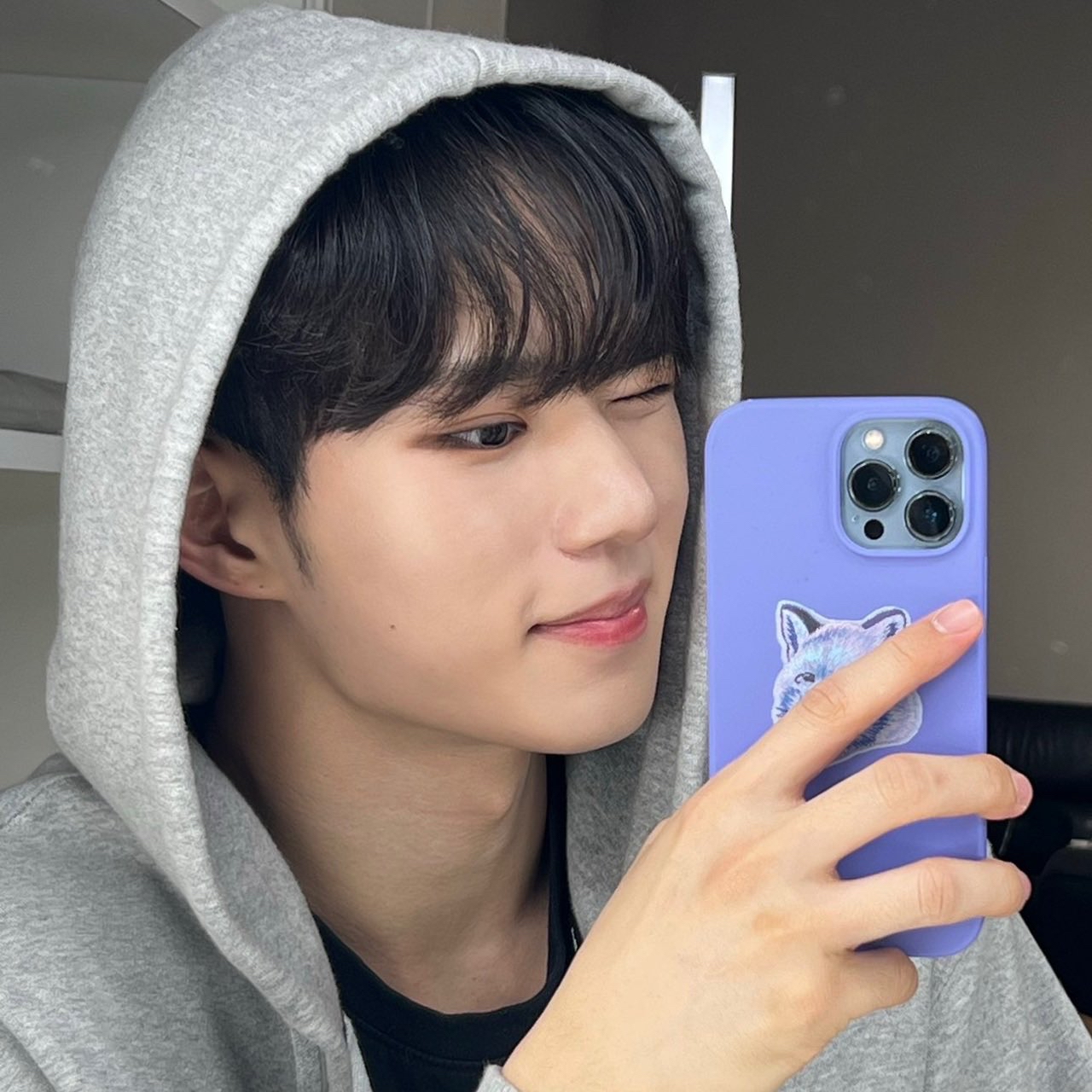 Behind-the-scenes cut of Kim Junseo (ALPHA DRIVE ONE)