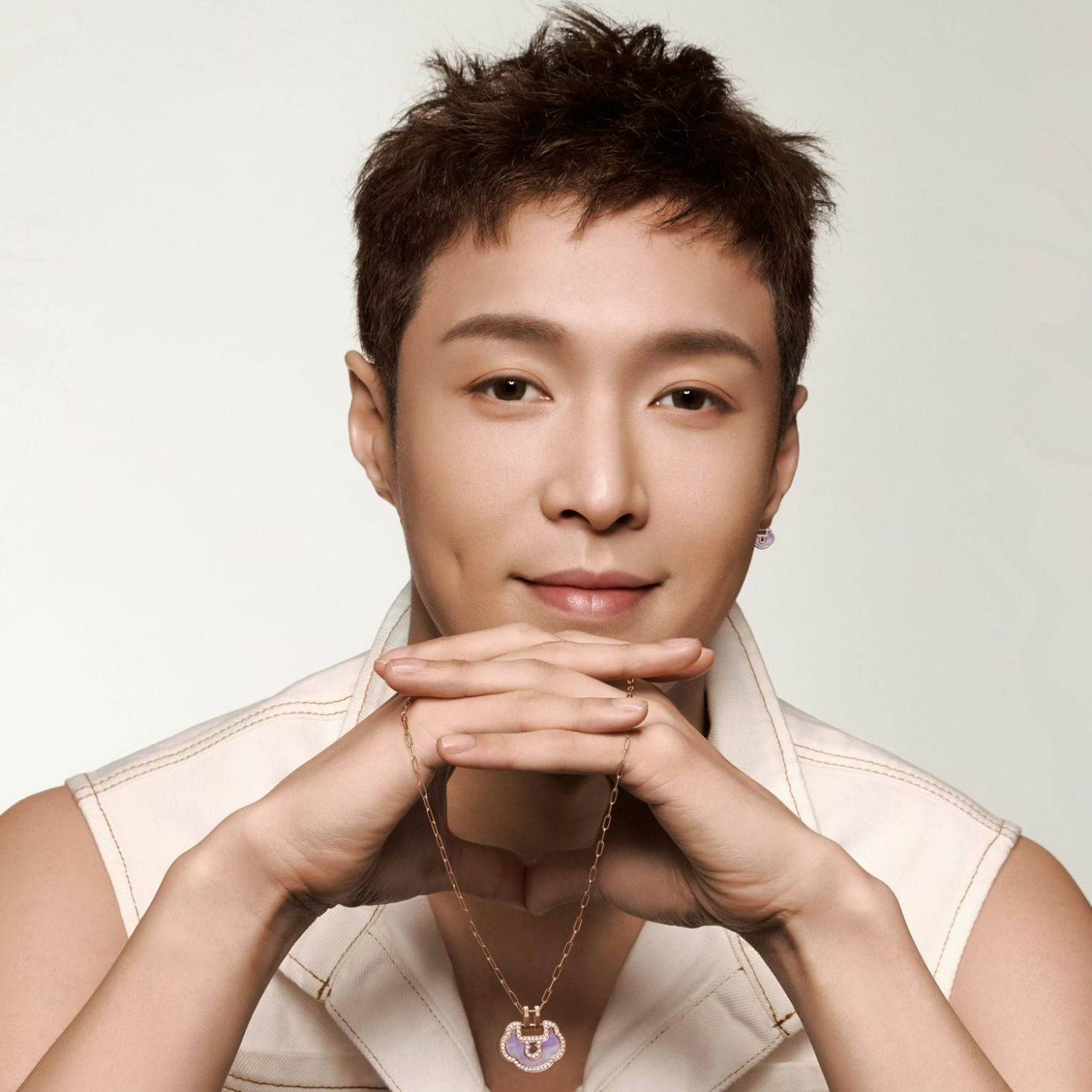 Latest photo of Lay (EXO)