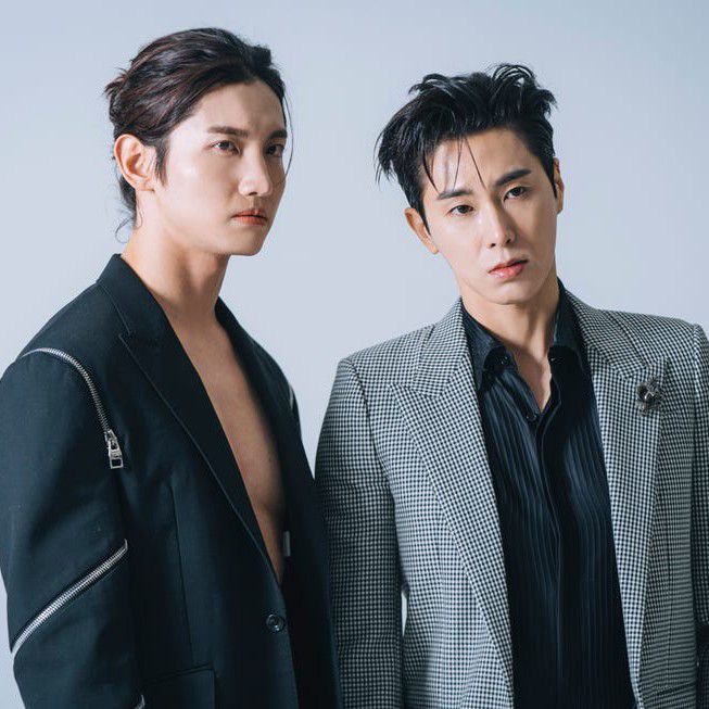 Recent activity shot of TVXQ