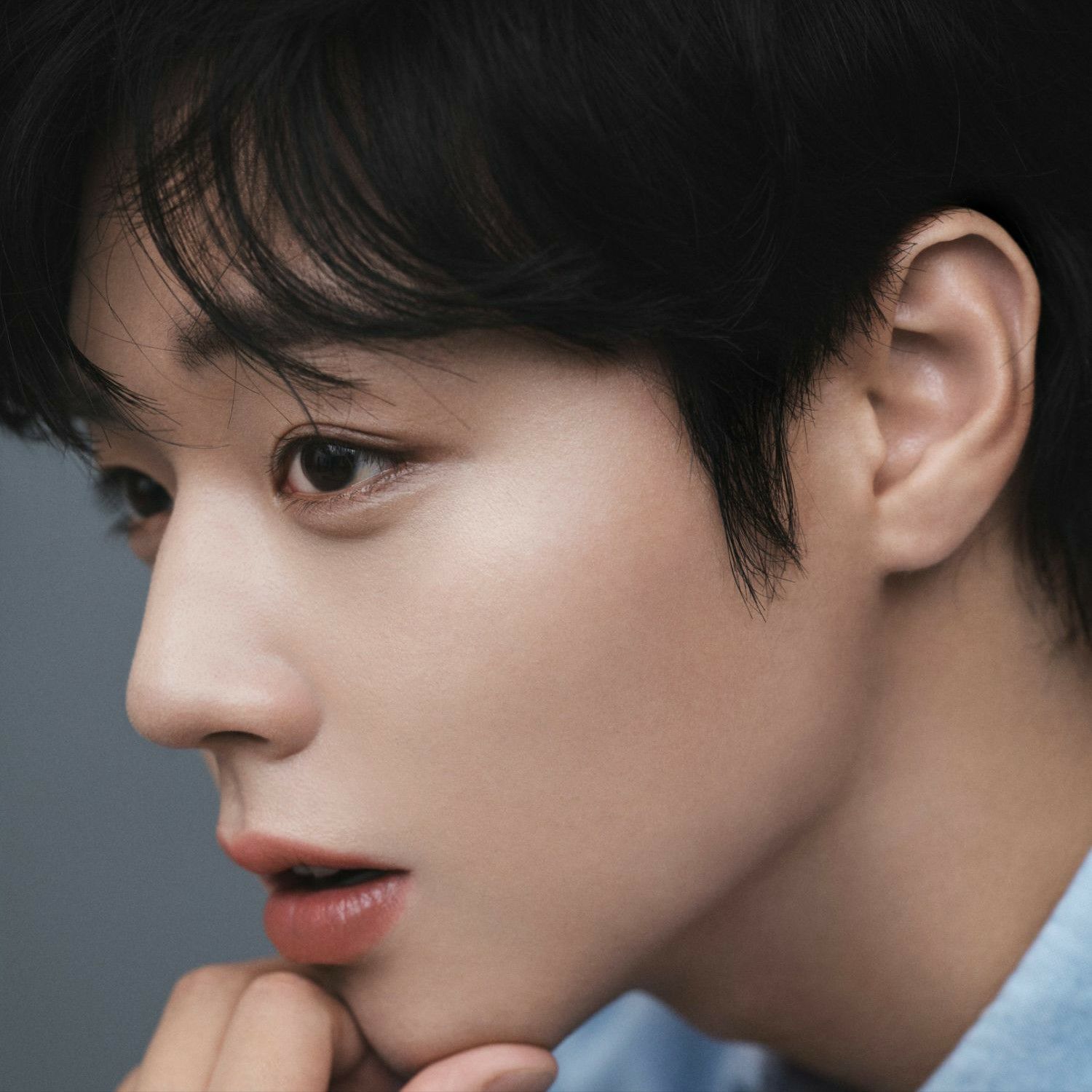 Foto aktivitas terbaru Park Jihoon