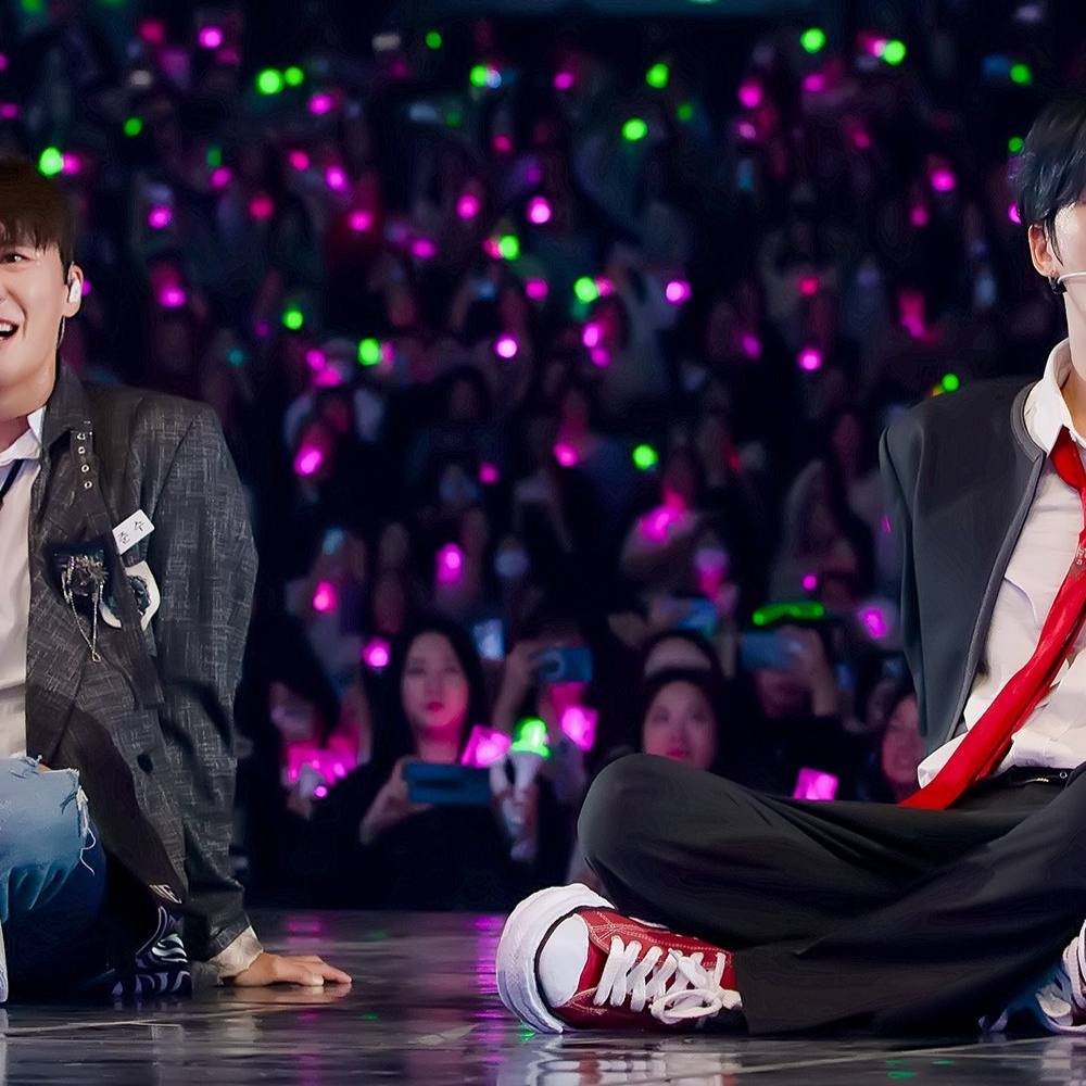 Behind-the-scenes cut of JX