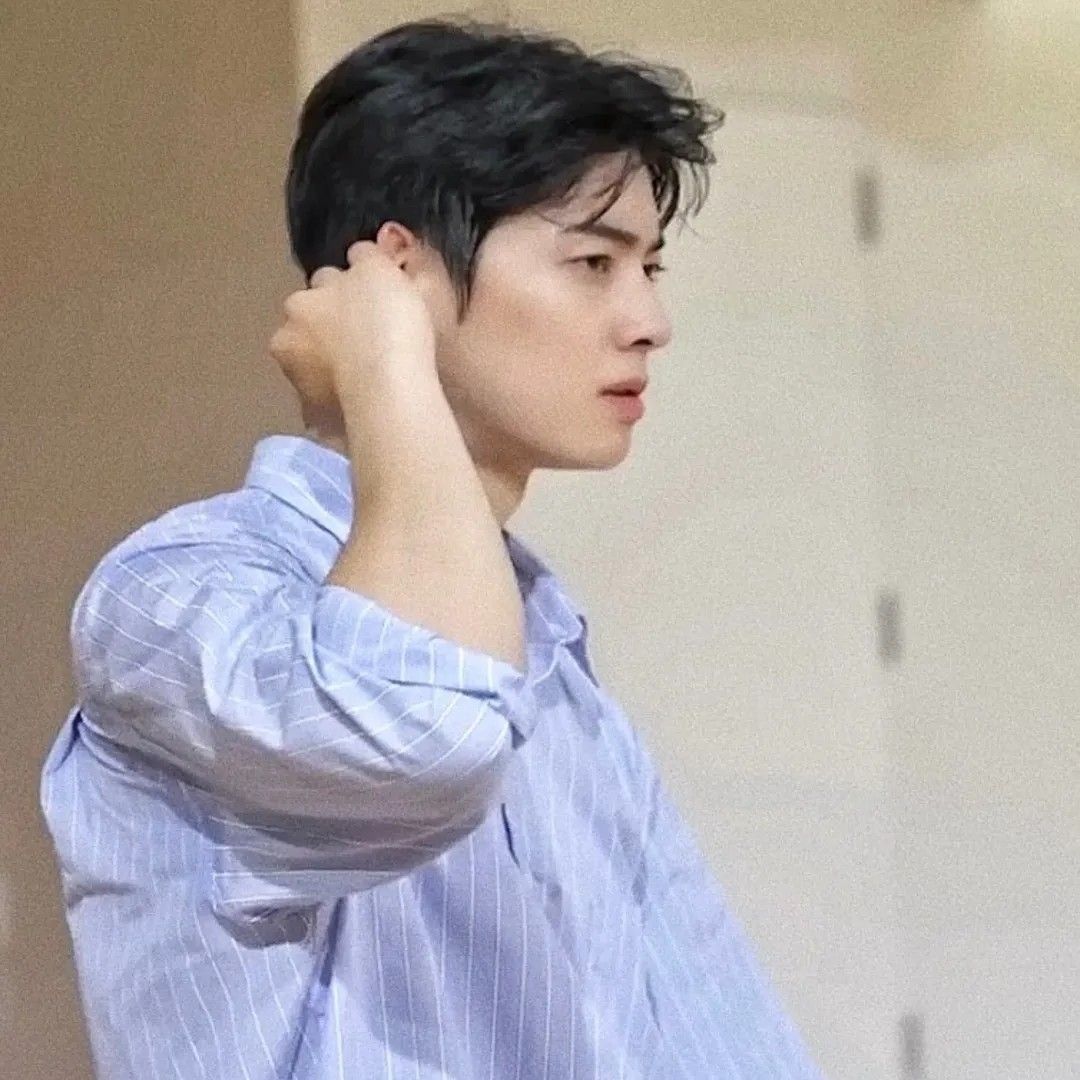 Recent activity shot of Eunwoo (ASTRO)