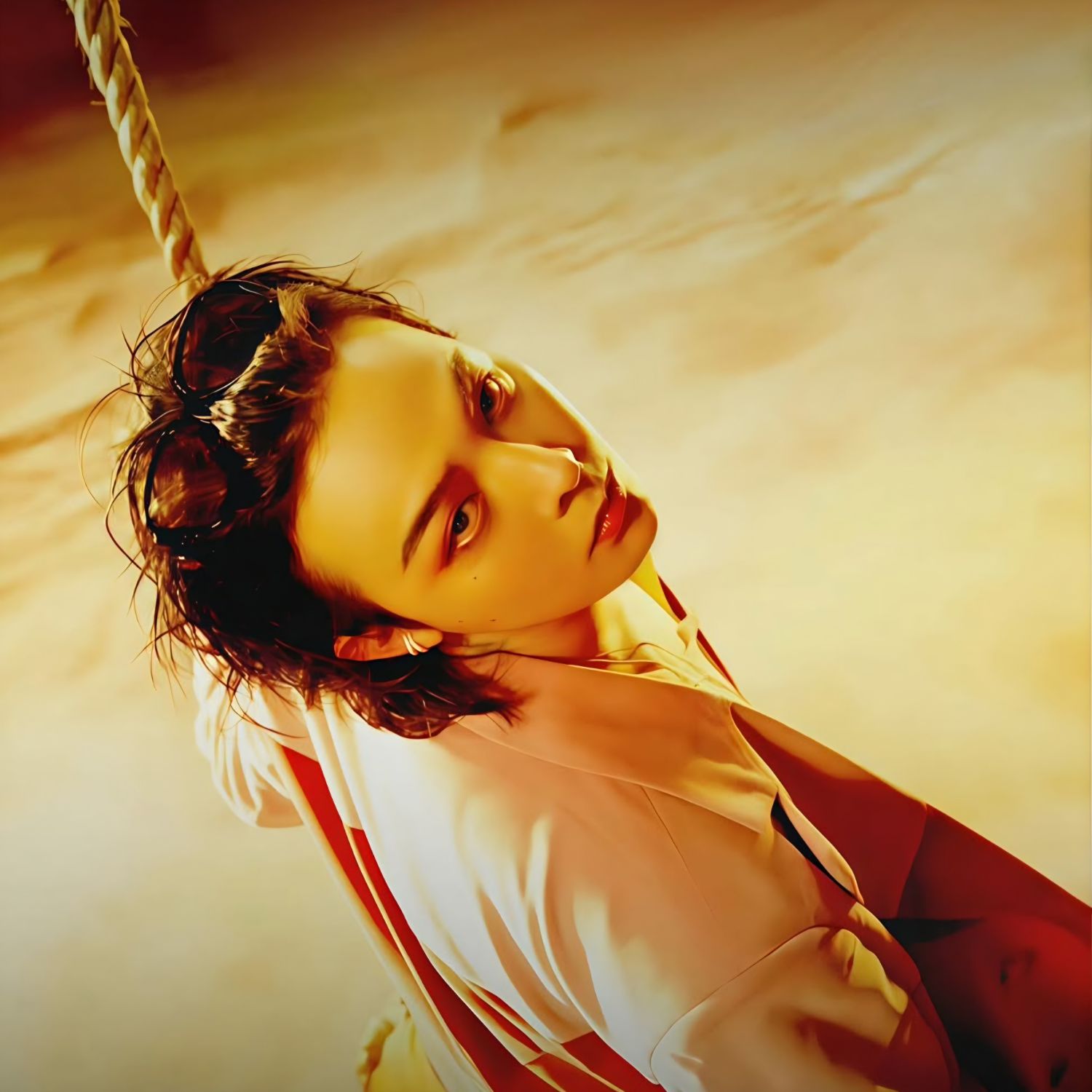 Behind-the-scenes cut of G-DRAGON (BIGBANG)