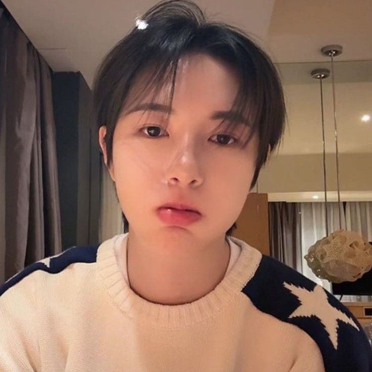 A moment captured by Renjun (NCT DREAM)'s fan