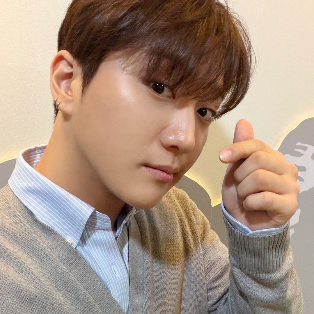 Behind-the-scenes cut of Hong Joochan (GoldenChild)