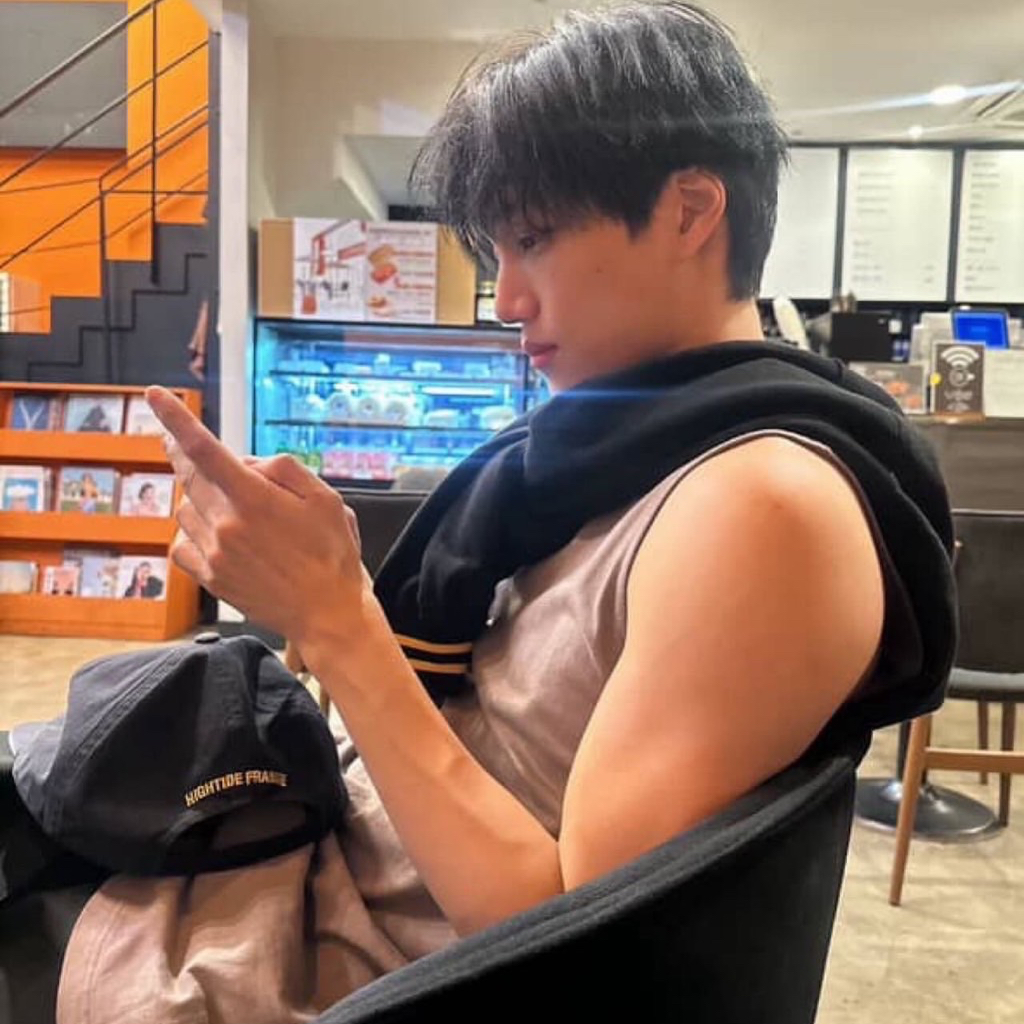 Behind-the-scenes cut of Kai (EXO)