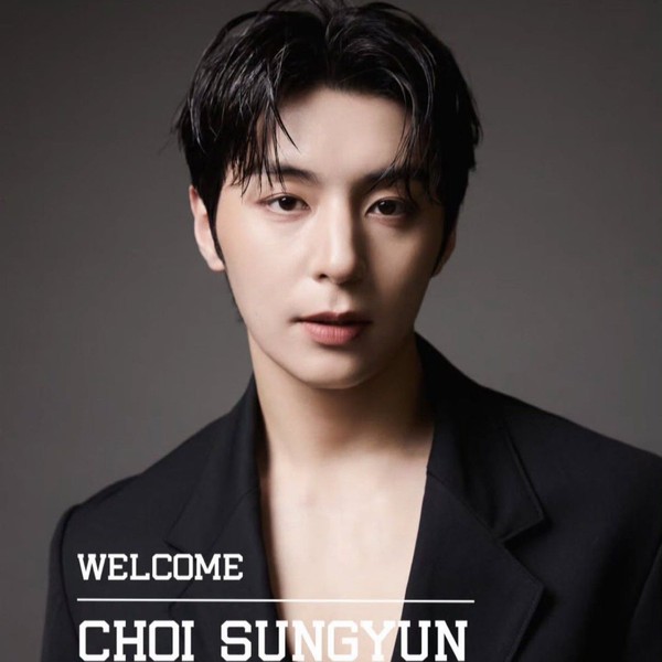 Signature photo of Y (GoldenChild) capturing their charm