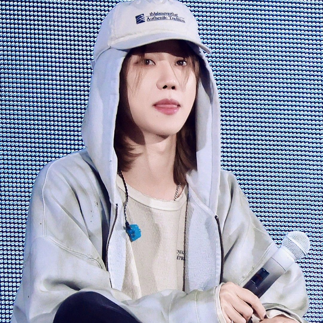 Recent activity shot of The 8 (SEVENTEEN)