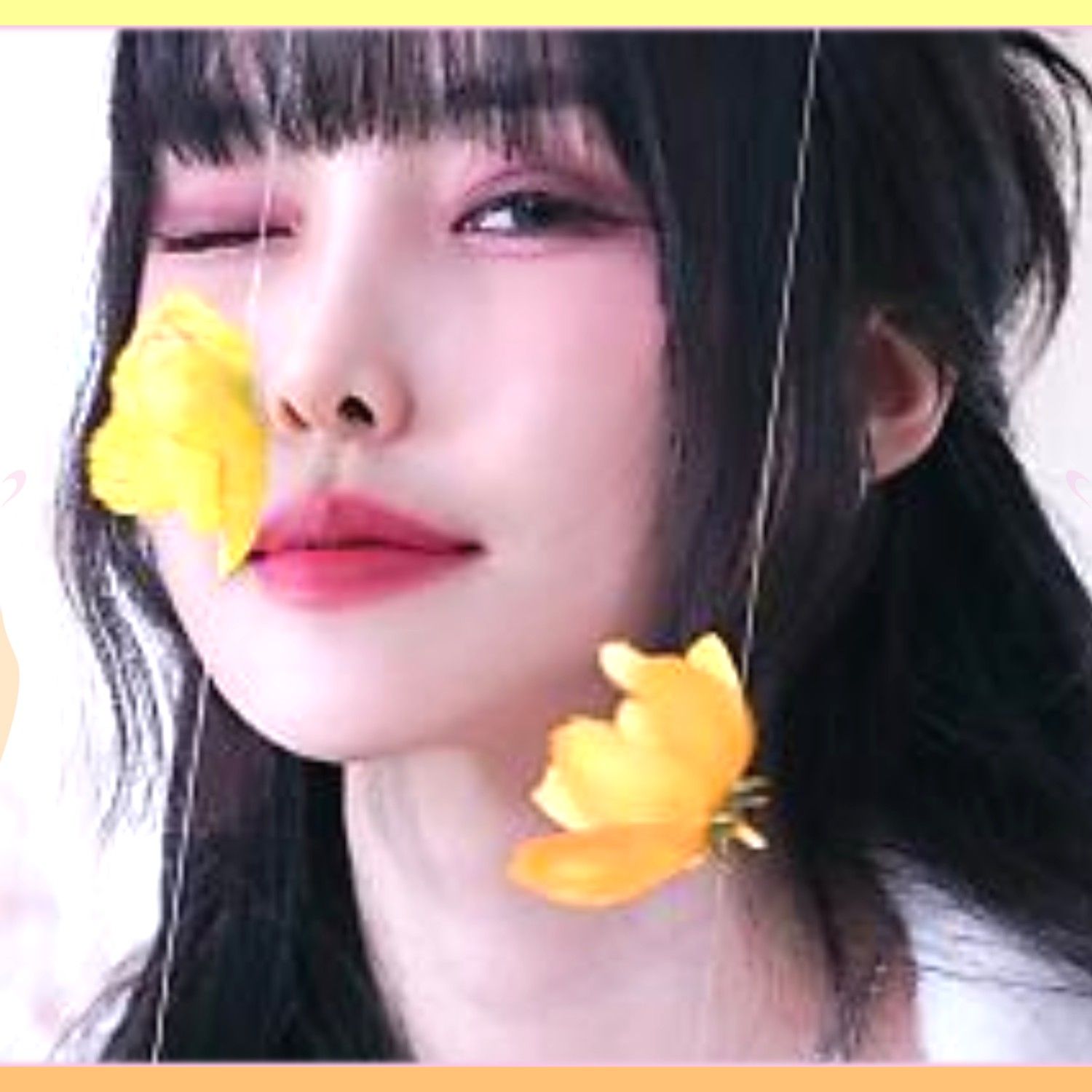 A moment captured by Yuju (GFRIEND)'s fan
