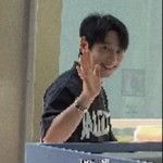 A moment captured by Hwang Chiyeol's fan
