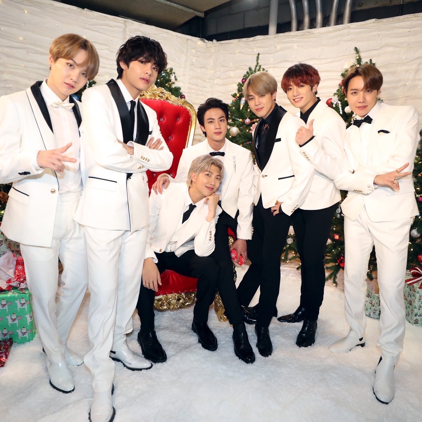 Behind-the-scenes cut of RM (BTS)