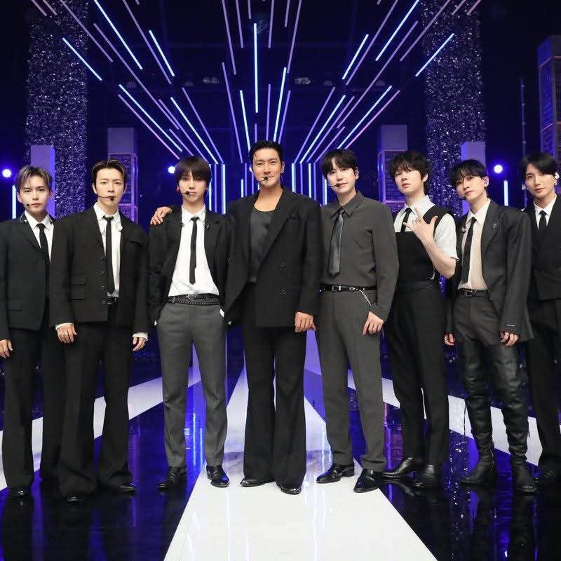 Latest photo of Super Junior