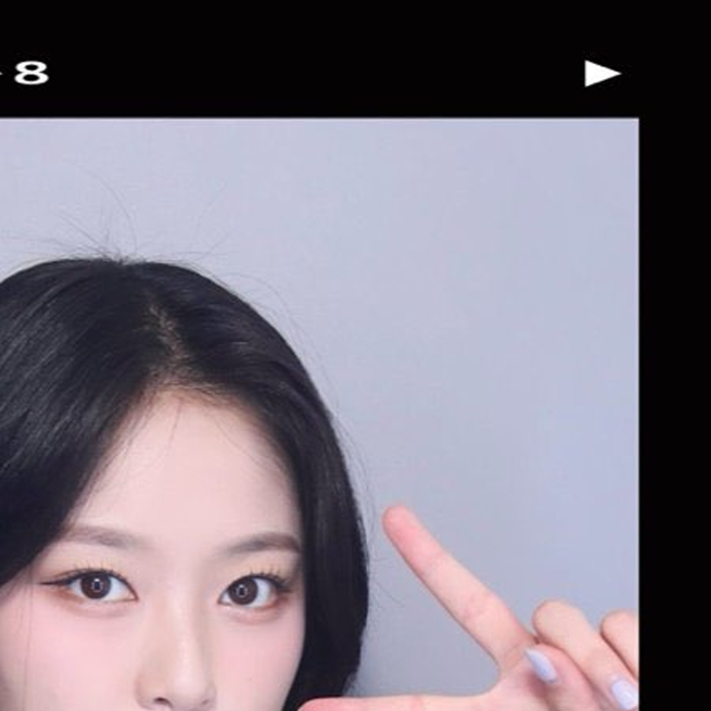 Latest photo of HyunJin (Loossemble)