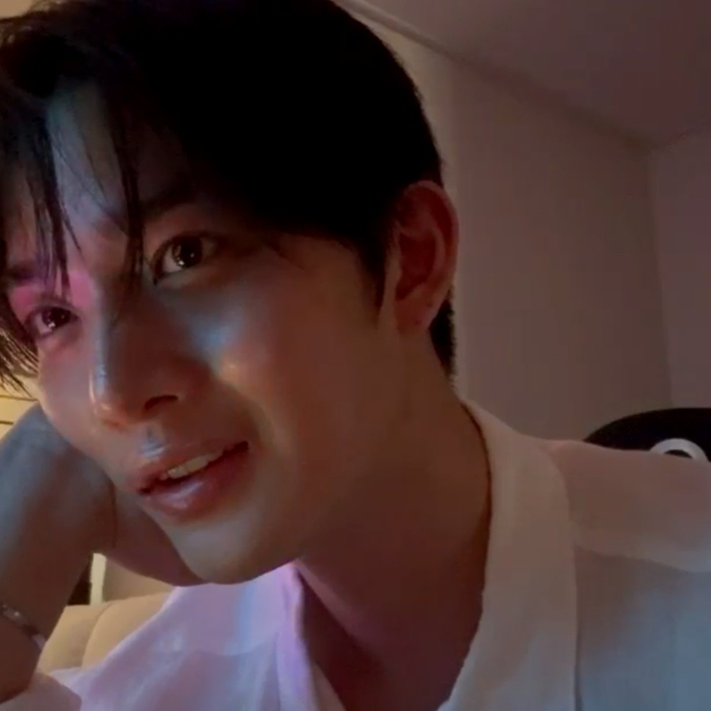 Latest photo of Bae Jinyoung