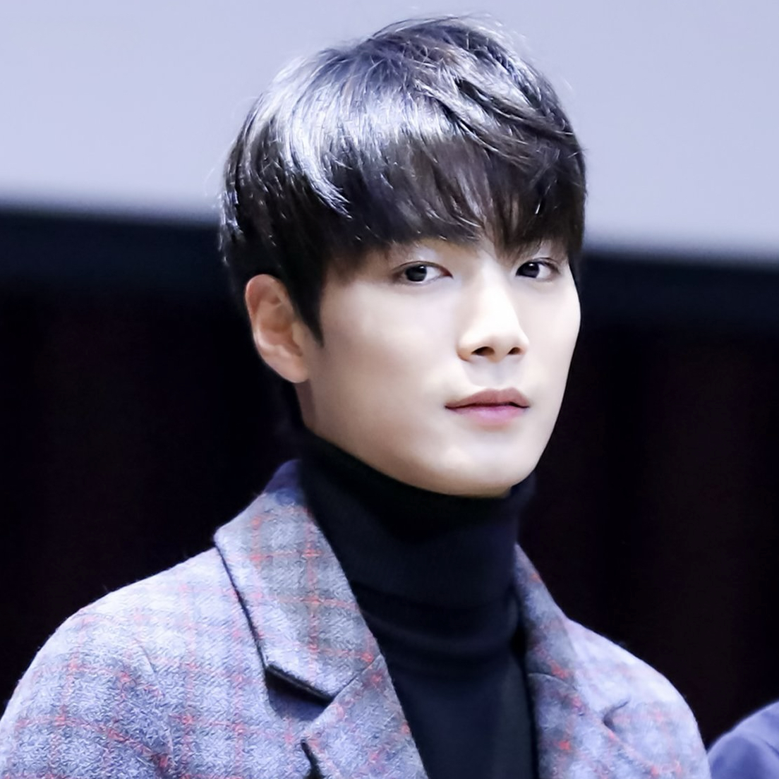 Behind-the-scenes cut of Kim Jonghyeon