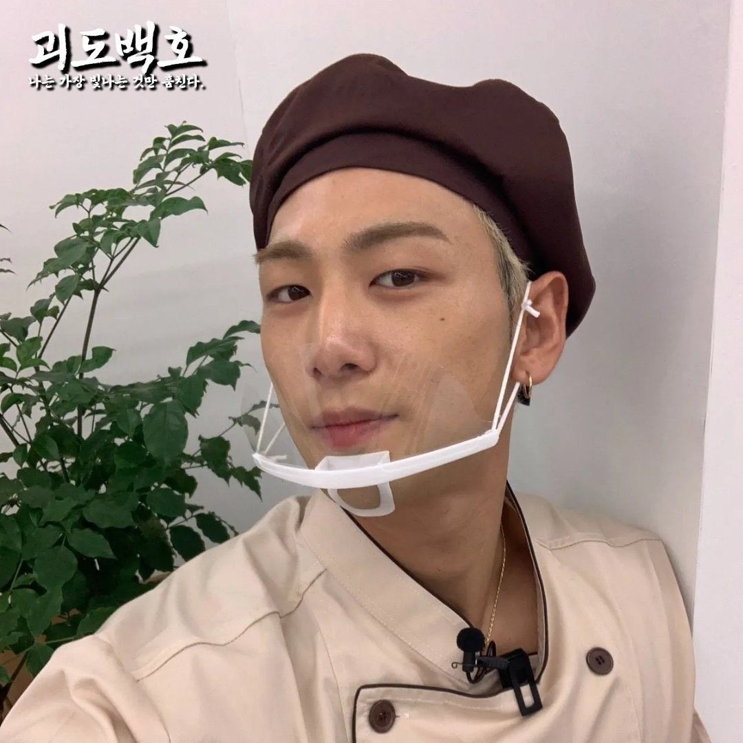 A moment captured by Baekho's fan