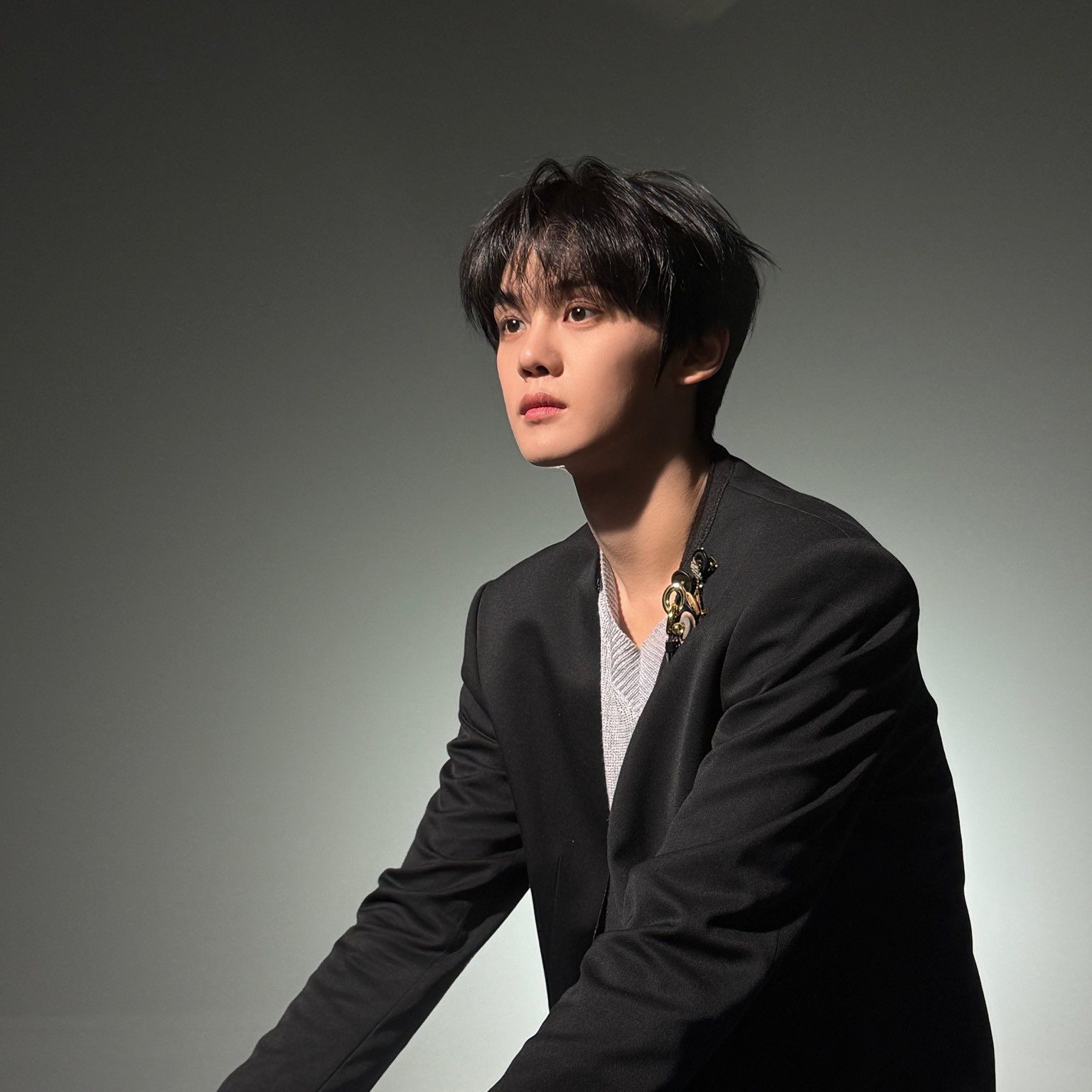 Latest photo of Kim Gyuvin (ZEROBASEONE)