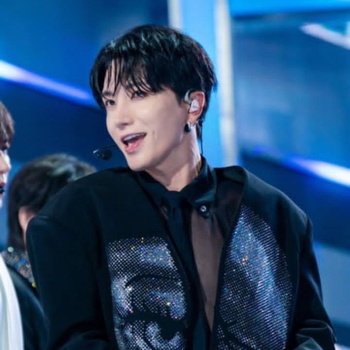 Behind-the-scenes cut of Leeteuk (Super Junior)