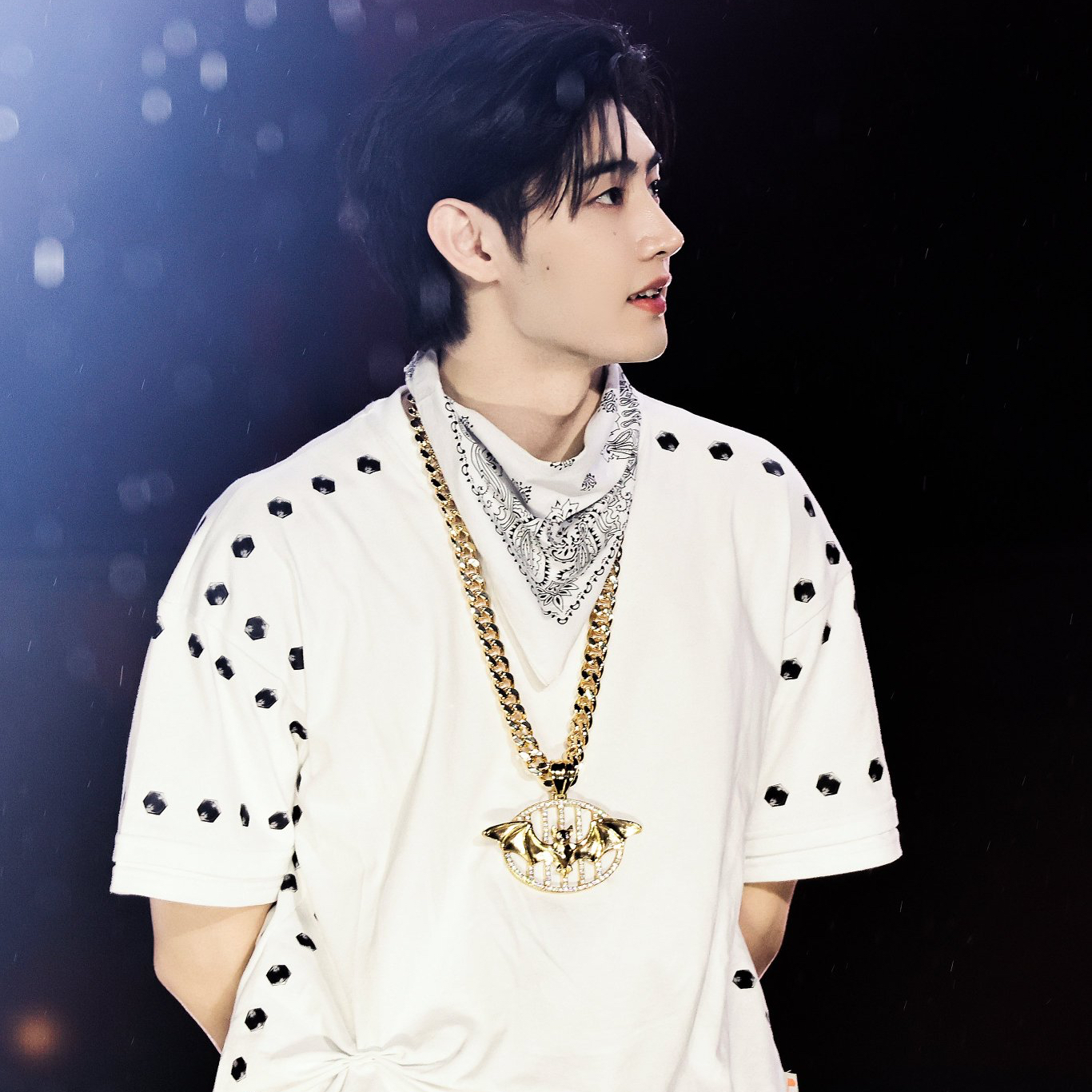 Latest photo of Sunghoon (ENHYPEN)