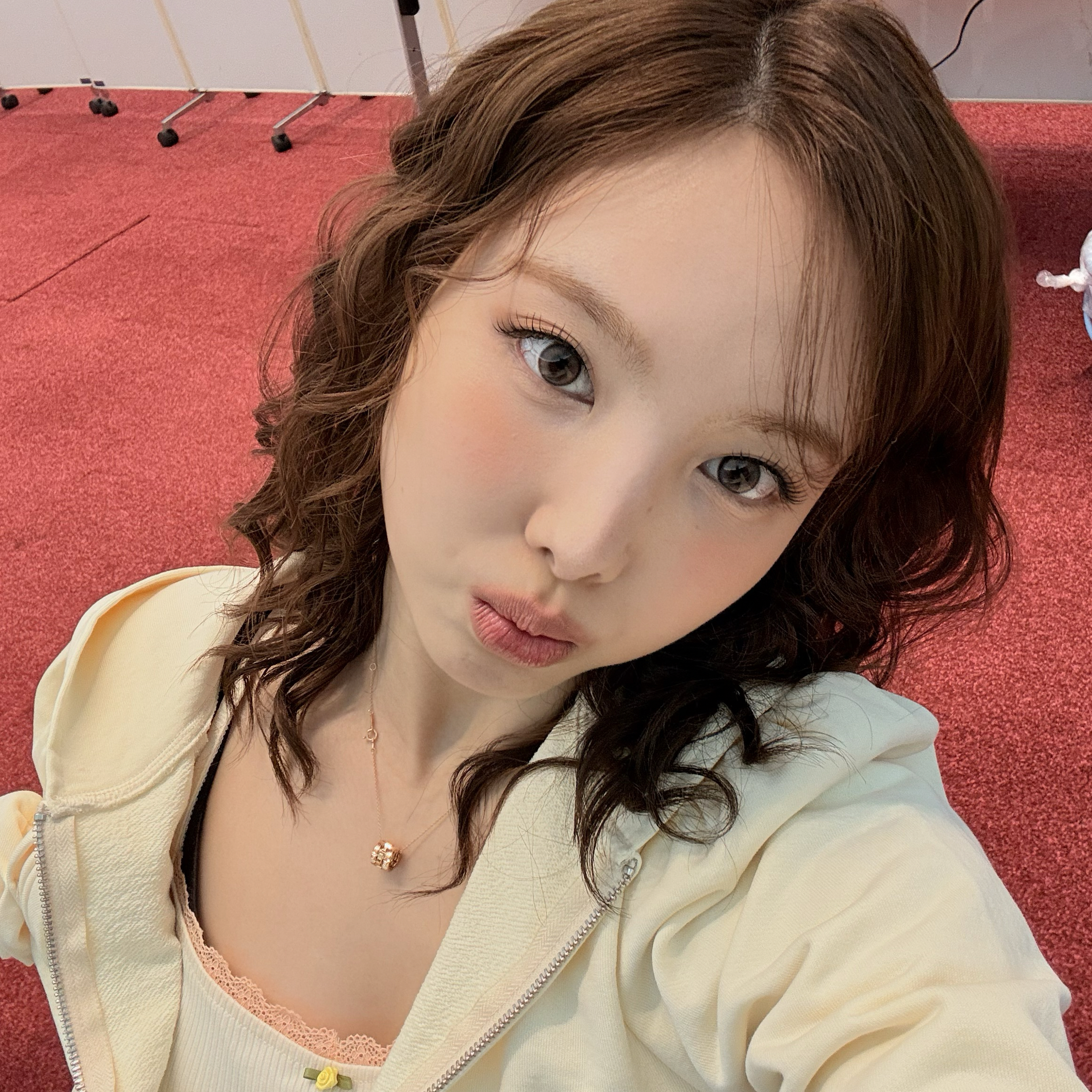 Foto terbaru Nayeon (TWICE)
