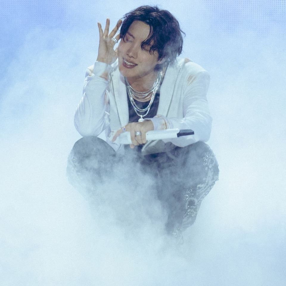 J-hope (防彈少年團)的最新活動照片