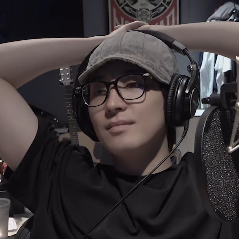 Recent activity shot of Wonwoo (SEVENTEEN)