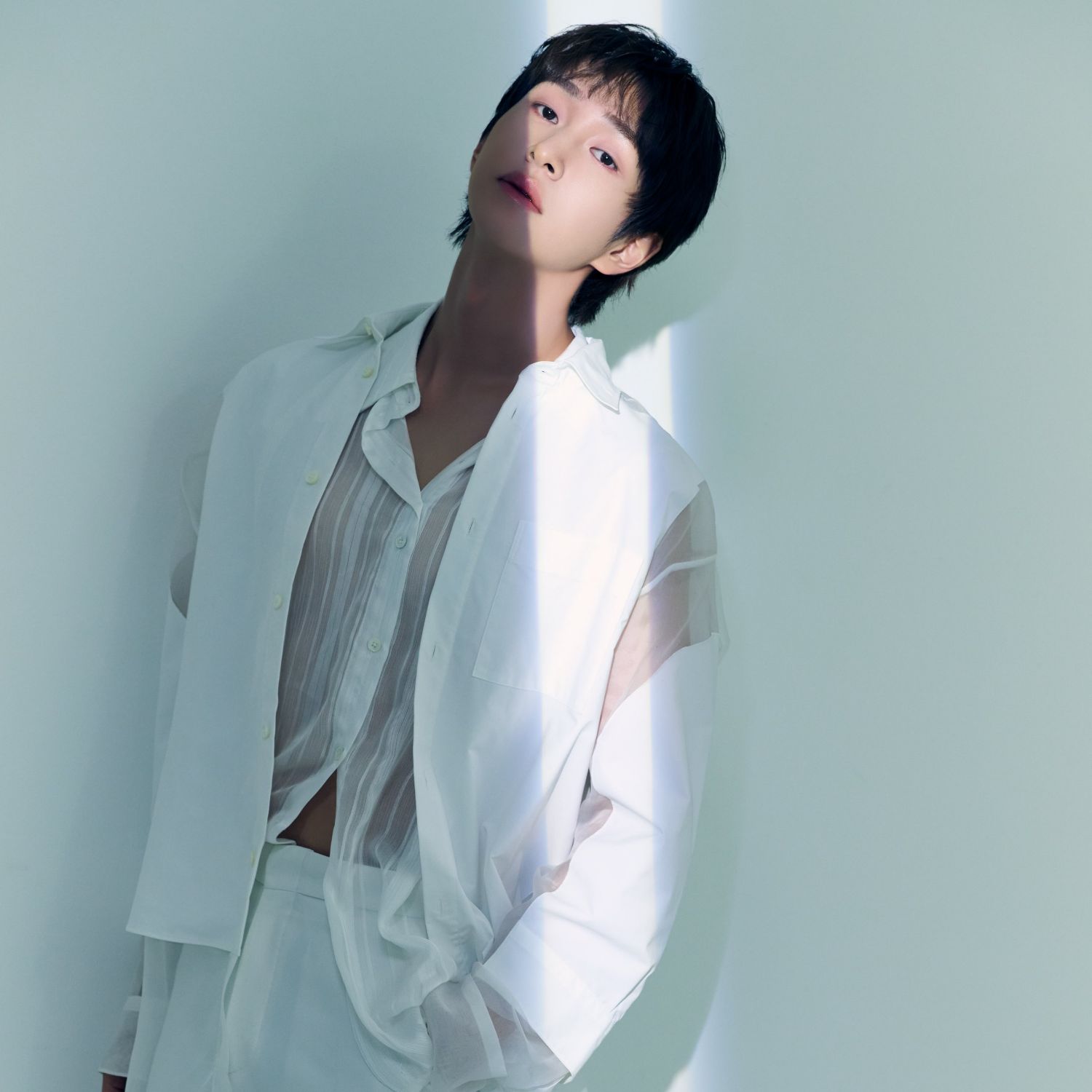 Behind-the-scenes cut of Onew (SHINee)