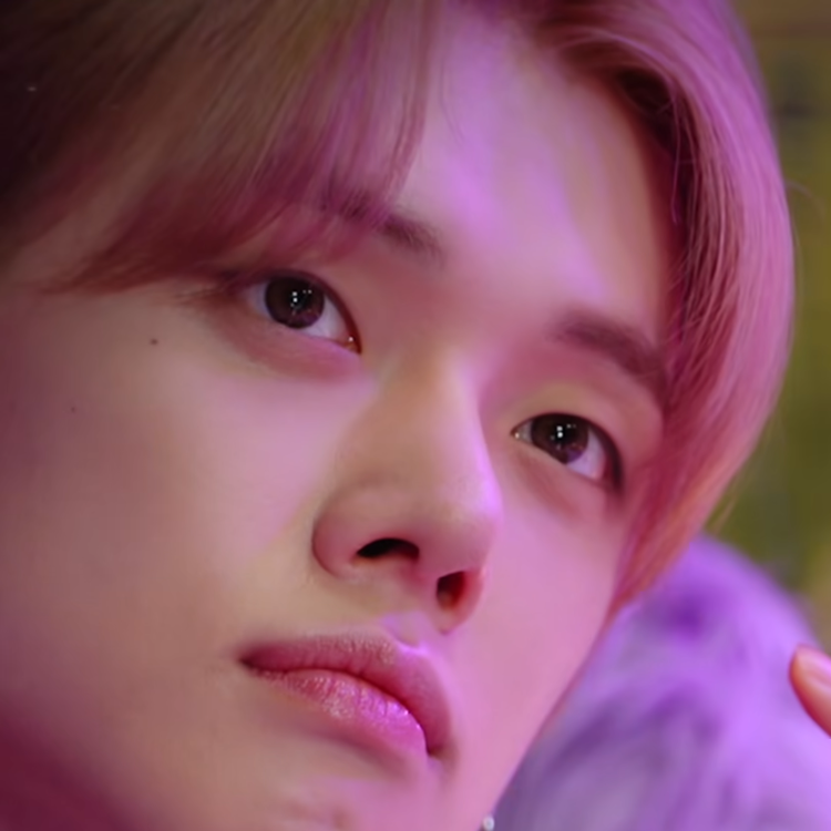 A moment captured by Yeonjun (TOMORROW X TOGETHER)'s fan