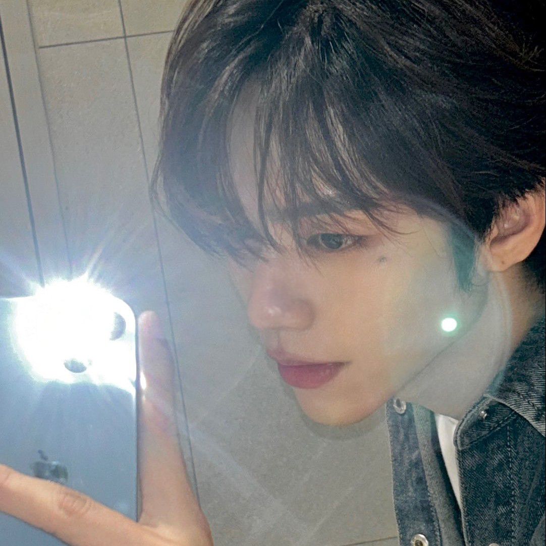 Latest photo of JL (AHOF)