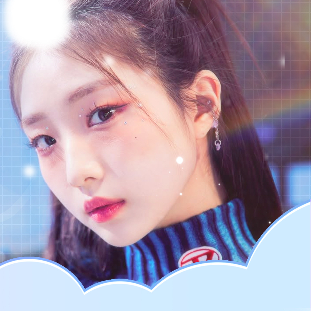 Recent activity shot of LOONA
