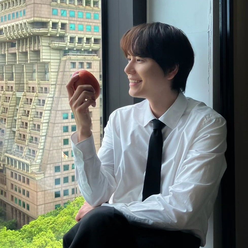 A moment captured by Kyuhyun (Super Junior)'s fan