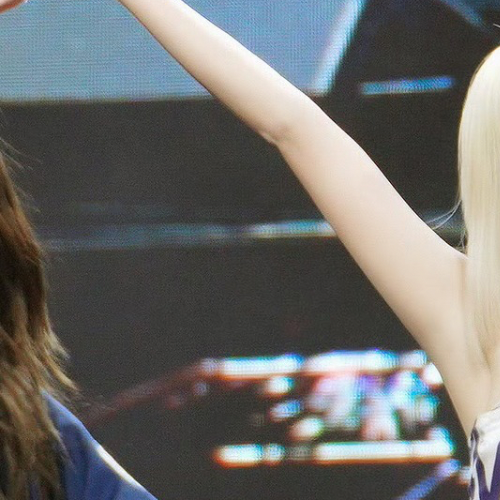 A moment captured by Yuqi (i-dle)'s fan