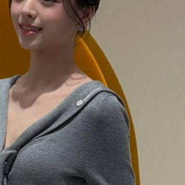 Behind-the-scenes cut of Yuna (ITZY)